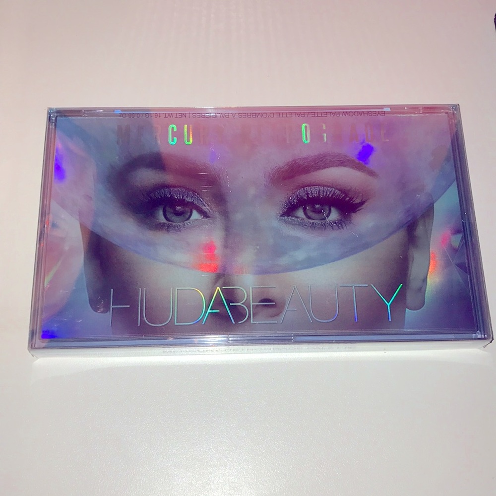 HUDA RETROGRADE PALETTE